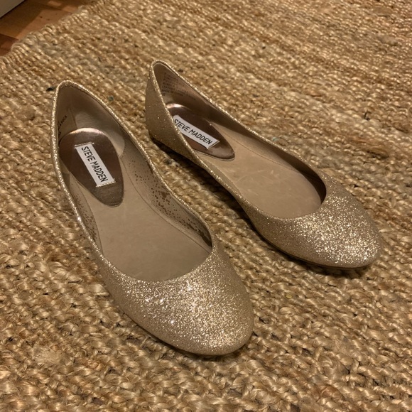 Steve Madden Shoes - Steve Madden Golden Glitter Ballet Flats EUC
